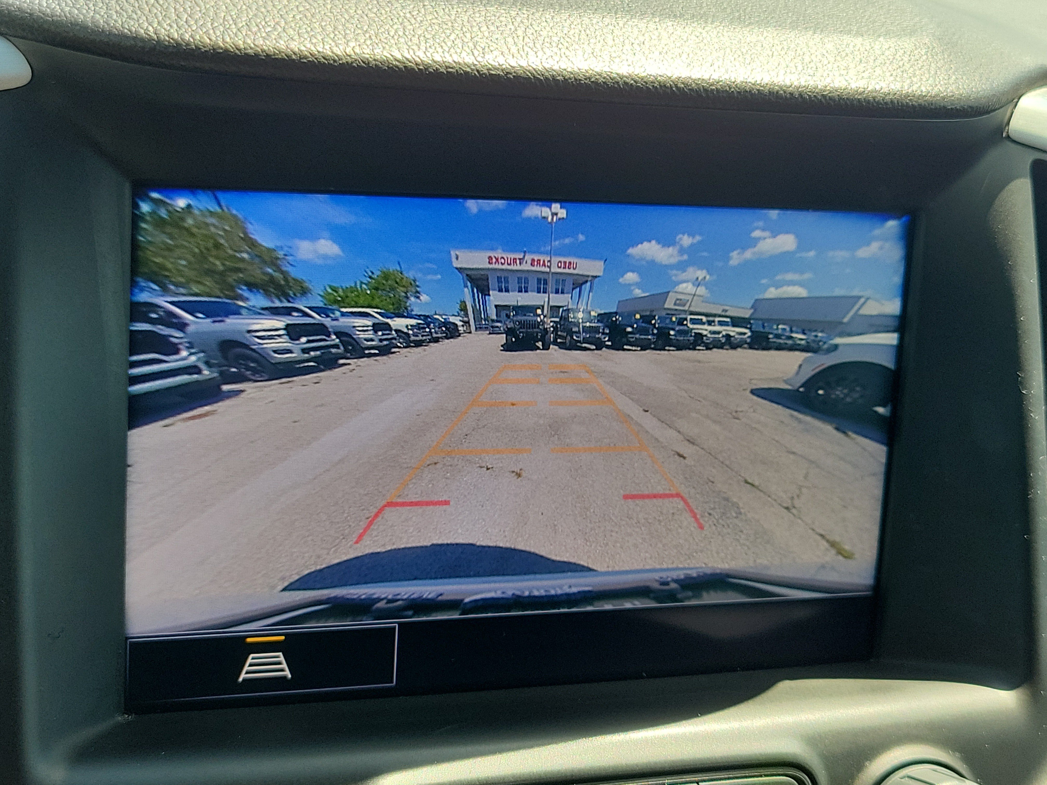 Used 2022 GMC Terrain SLE w/ Driver Convenience Package FWD image 21
