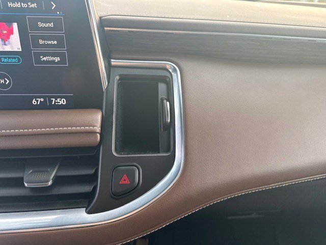 Used 2021 Chevrolet Suburban High Country AWD/4WD image 28