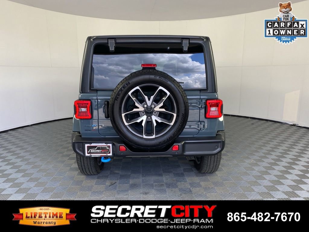 Used 2024 Jeep Wrangler Unlimited w/ Convenience Group AWD/4WD image 6