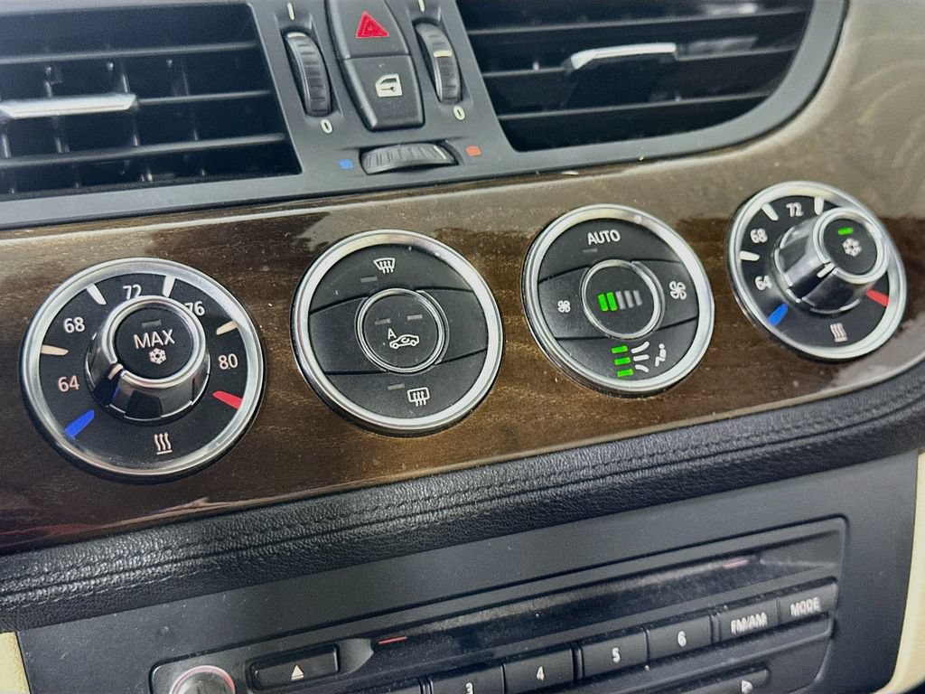 Used 2012 BMW Z4 sDrive28i RWD image 18