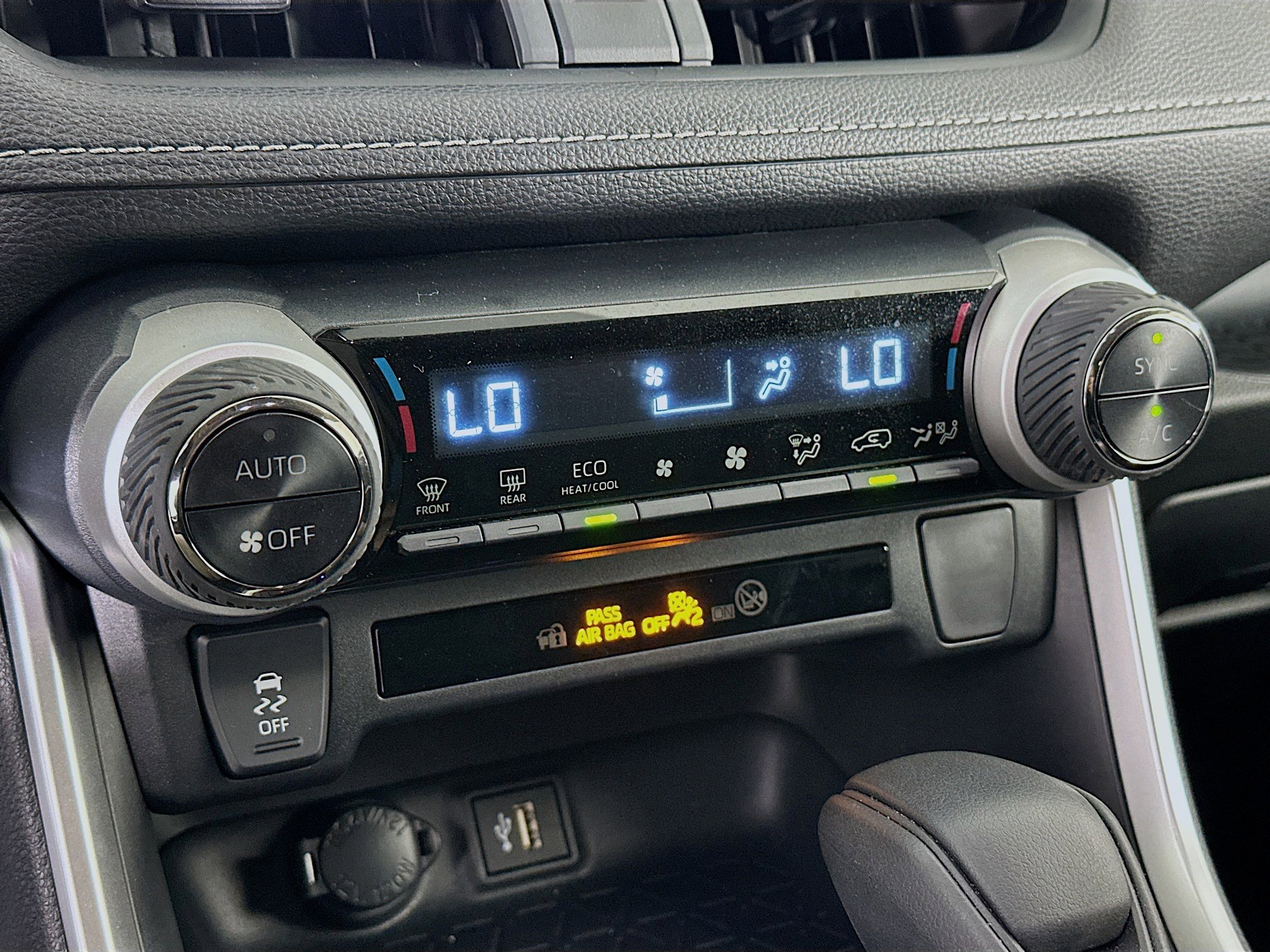 Used 2025 Toyota RAV4 LE image 23