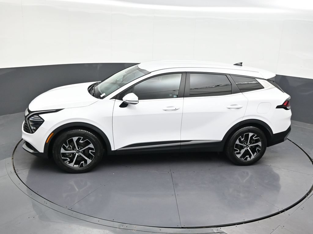 Used 2024 Kia Sportage EX FWD image 17