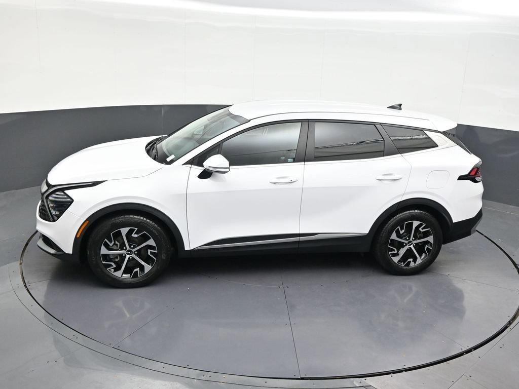 Used 2024 Kia Sportage EX FWD image 17