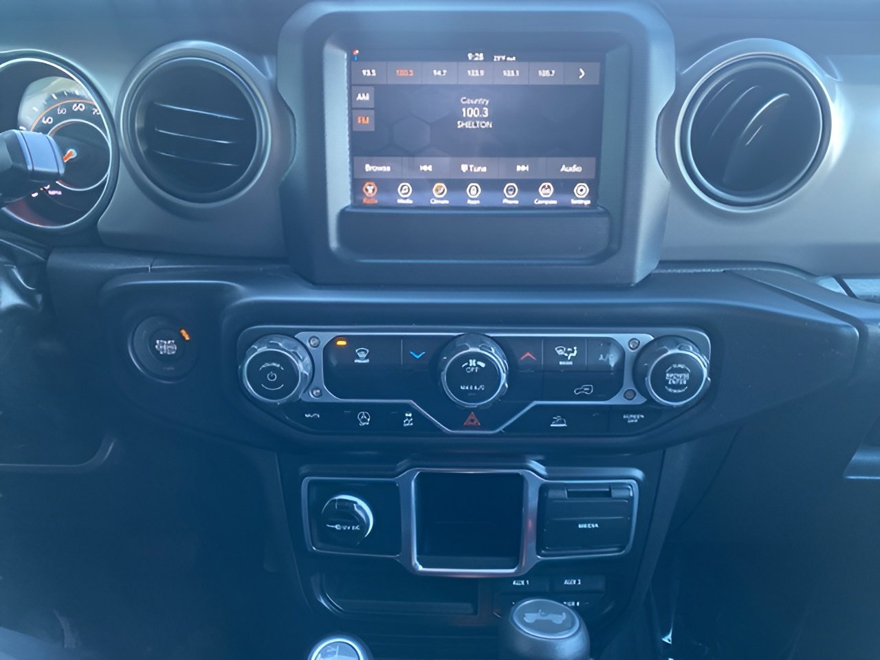 Used 2023 Jeep Wrangler Unlimited Sport image 16