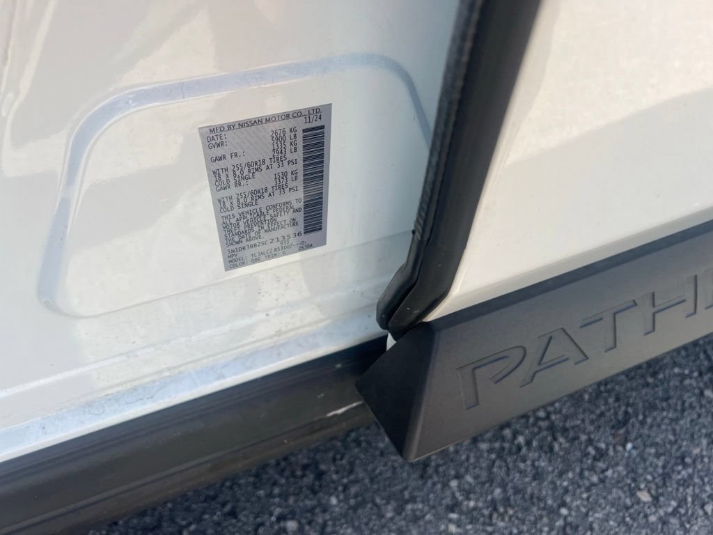 Certified 2025 Nissan Pathfinder SV w/ SV Premium Package FWD image 7
