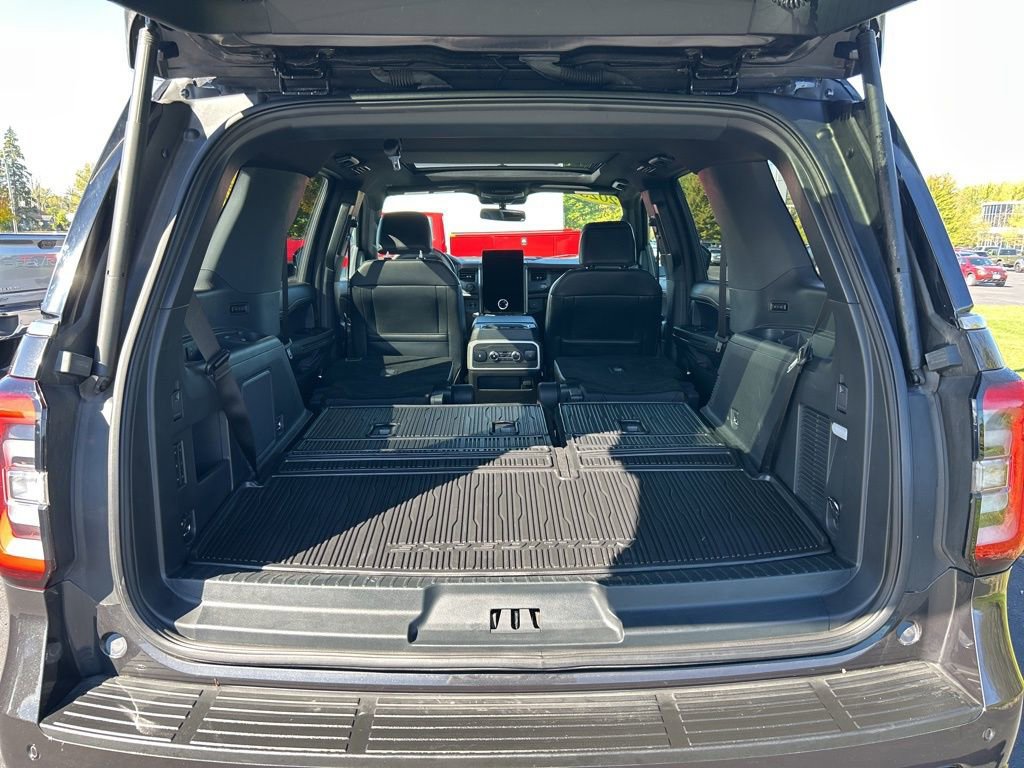 Used 2023 Ford Expedition Limited image 38