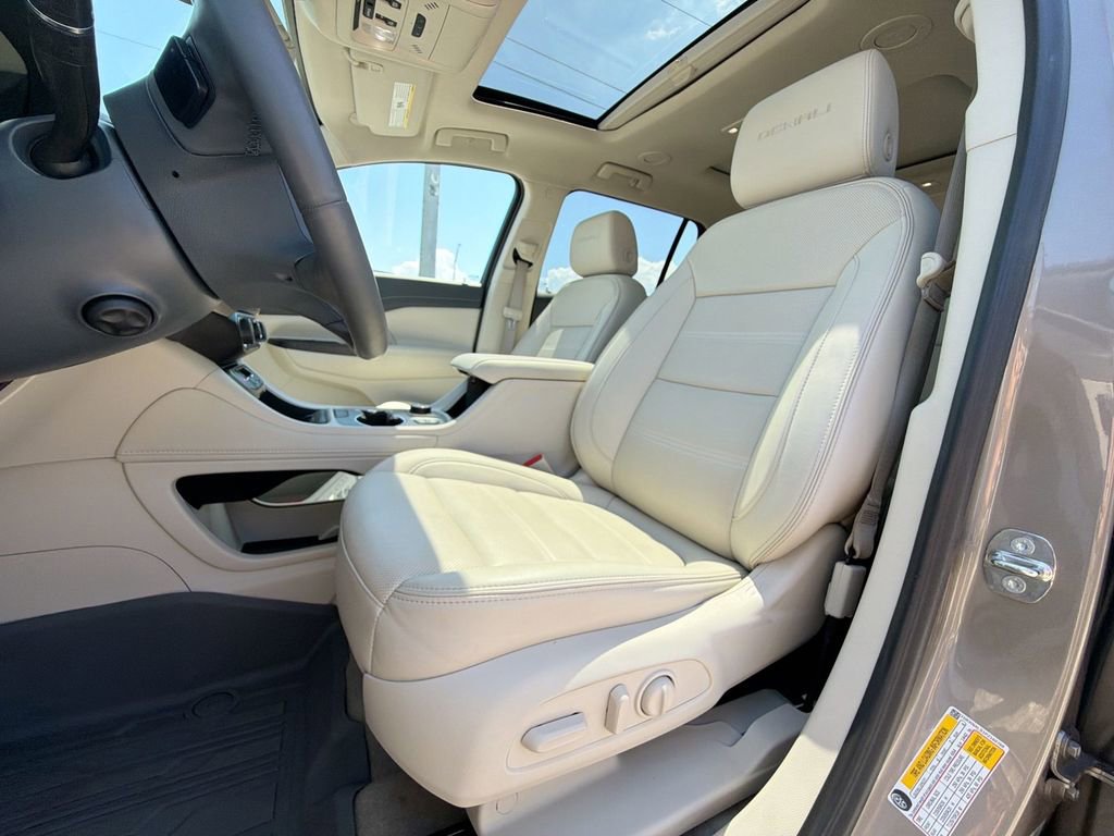 Used 2023 GMC Acadia Denali w/ Denali Ultimate Package image 26