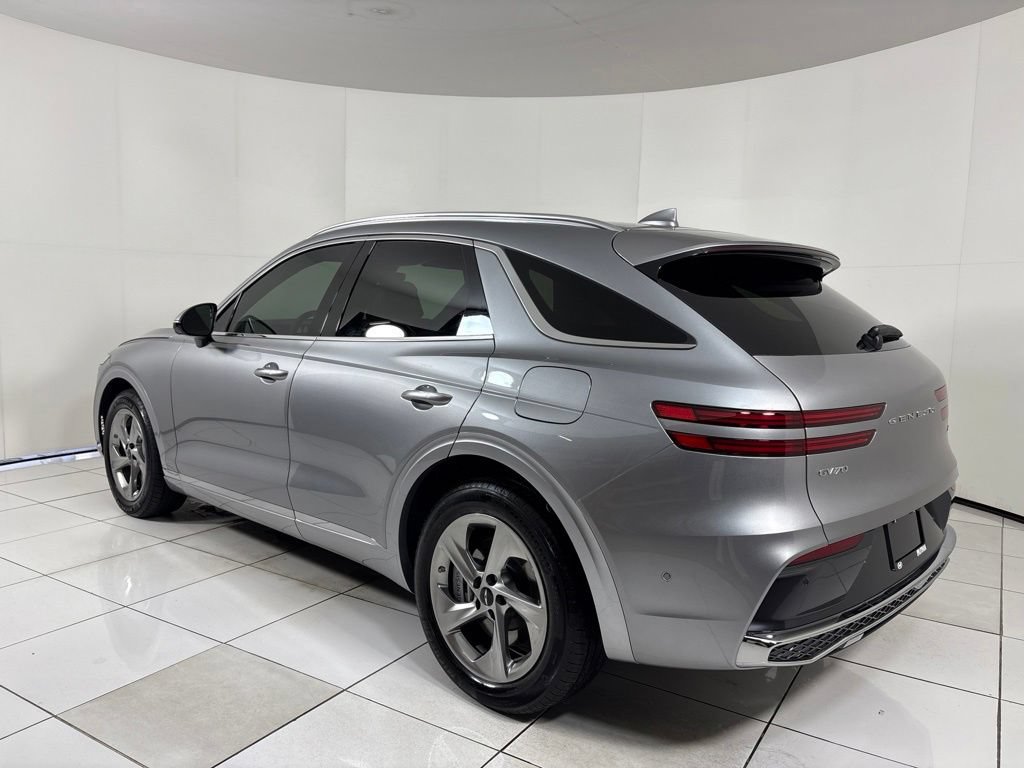 Used 2026 Genesis GV70 2.5T Advanced AWD/4WD image 3