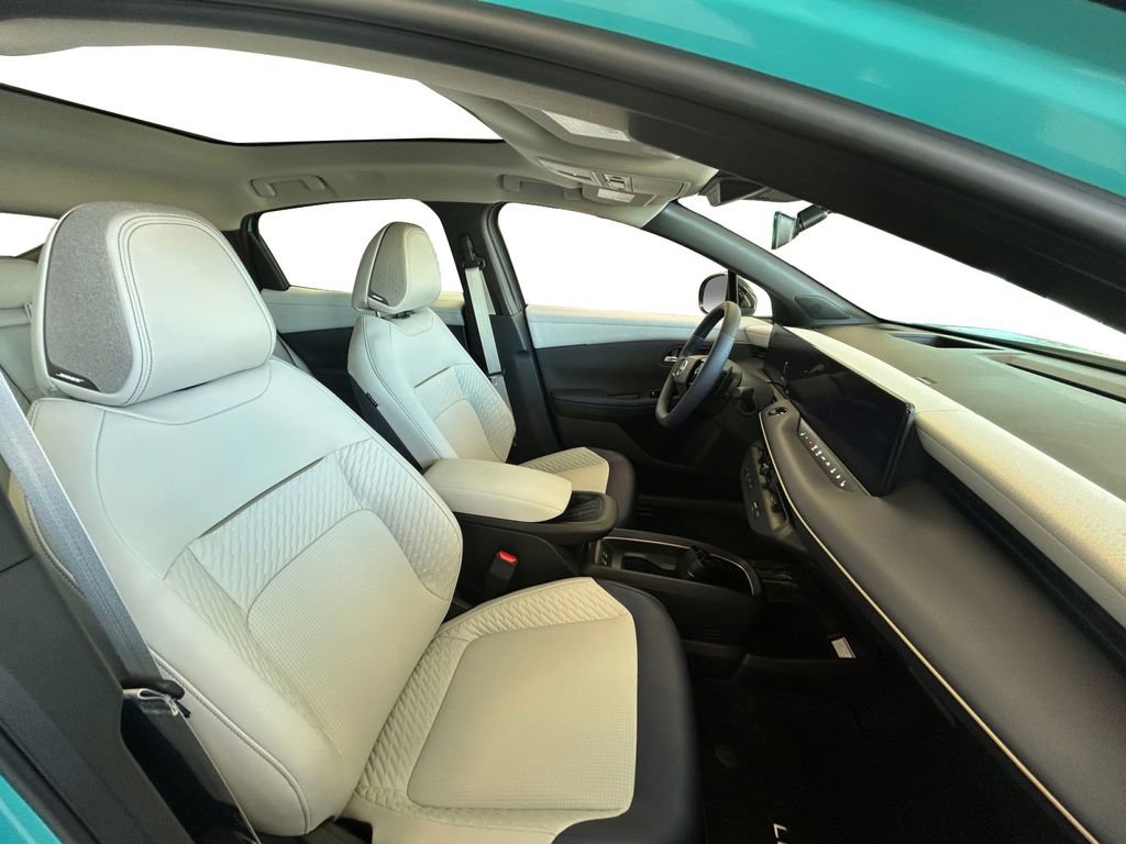 New 2026 Nissan Leaf Platinum+ image 15