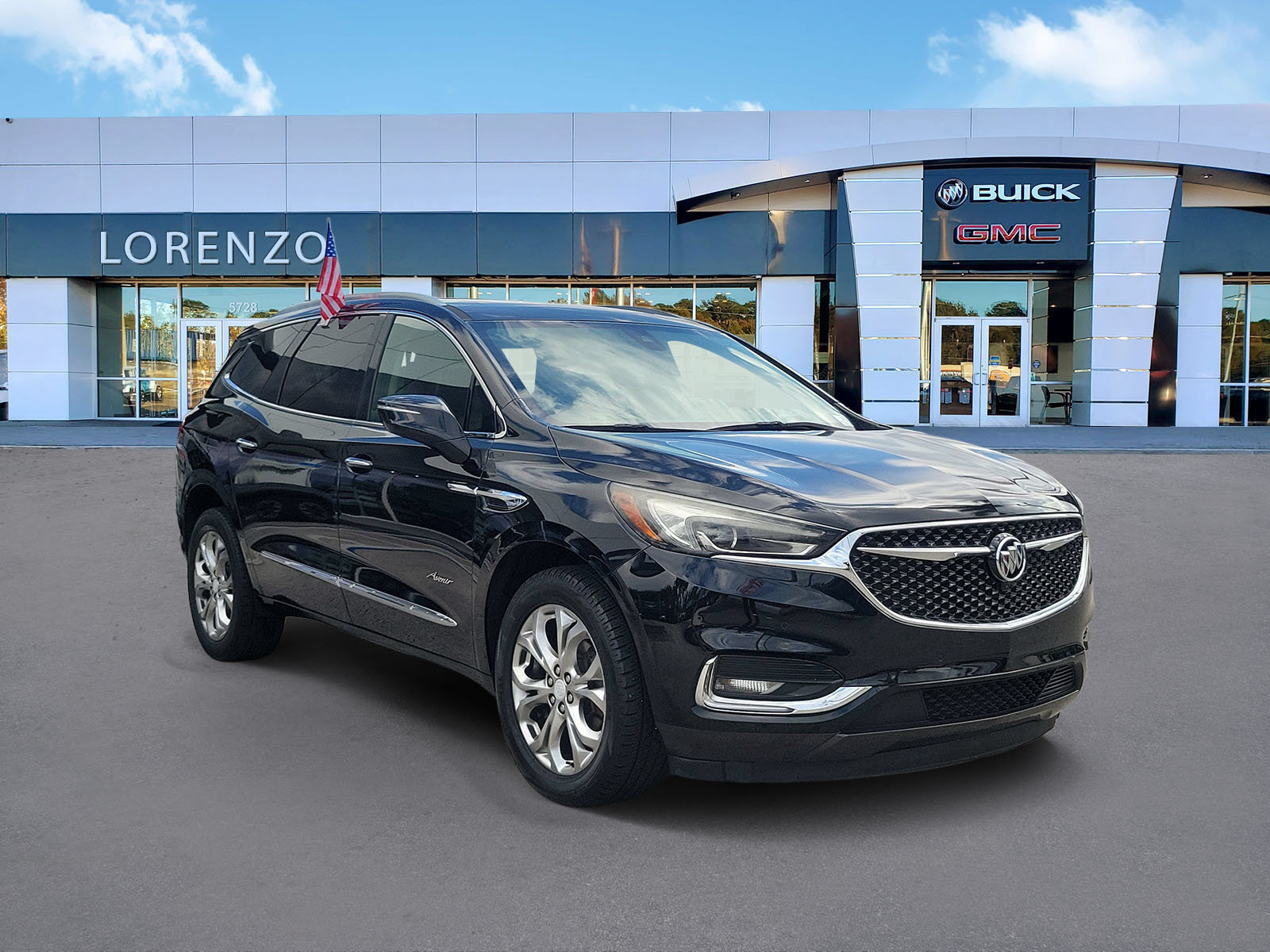 Used 2018 Buick Enclave Avenir w/ Avenir Technology Package FWD image 3