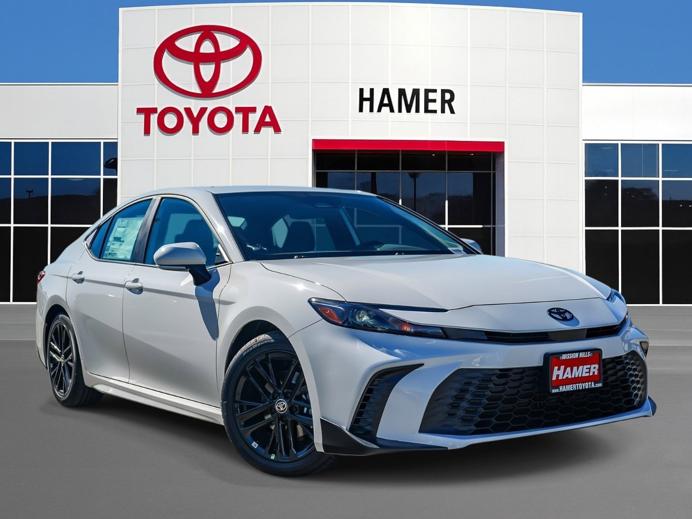 New 2026 Toyota Camry SE image 1