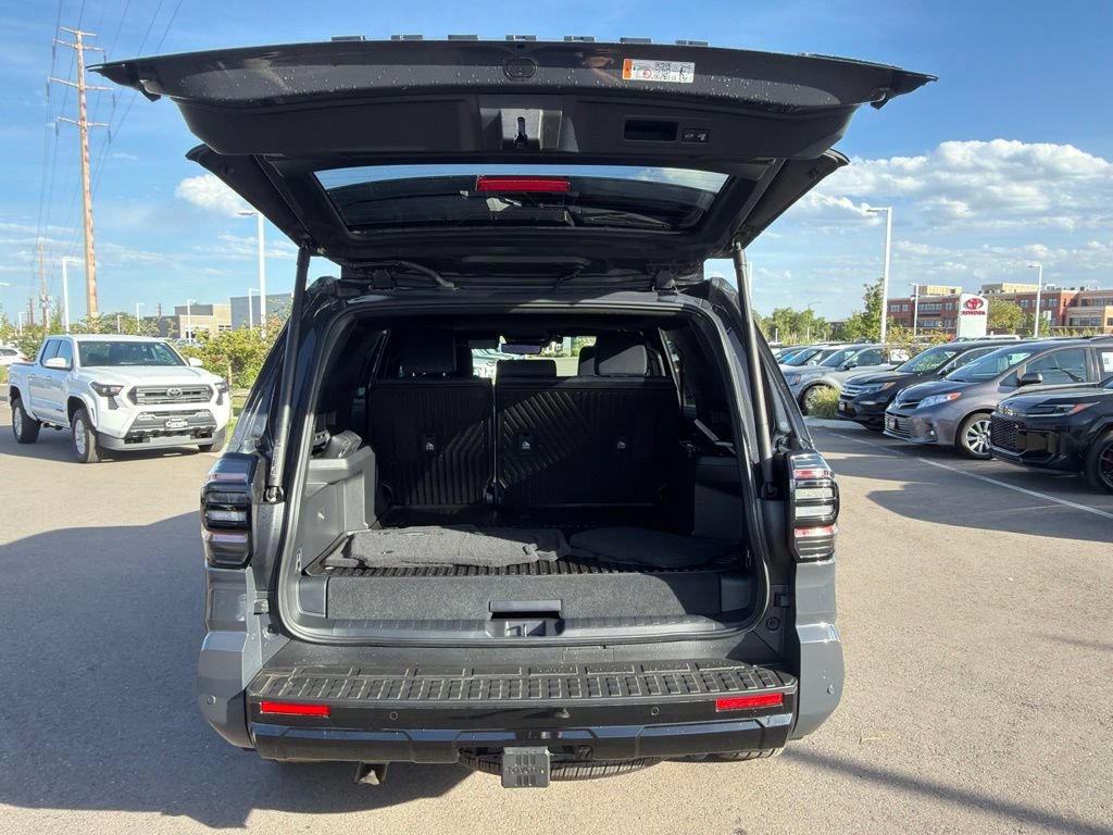 Used 2025 Toyota 4Runner Platinum AWD/4WD image 16