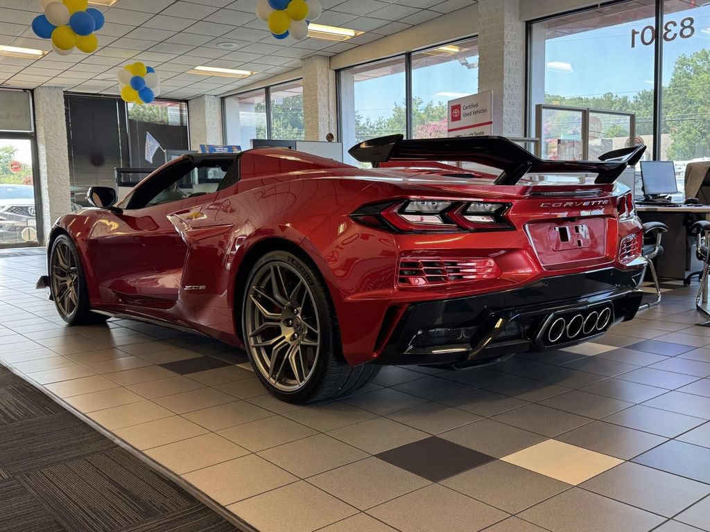 Used 2024 Chevrolet Corvette Z06 w/ Z07 Performance Package RWD image 23