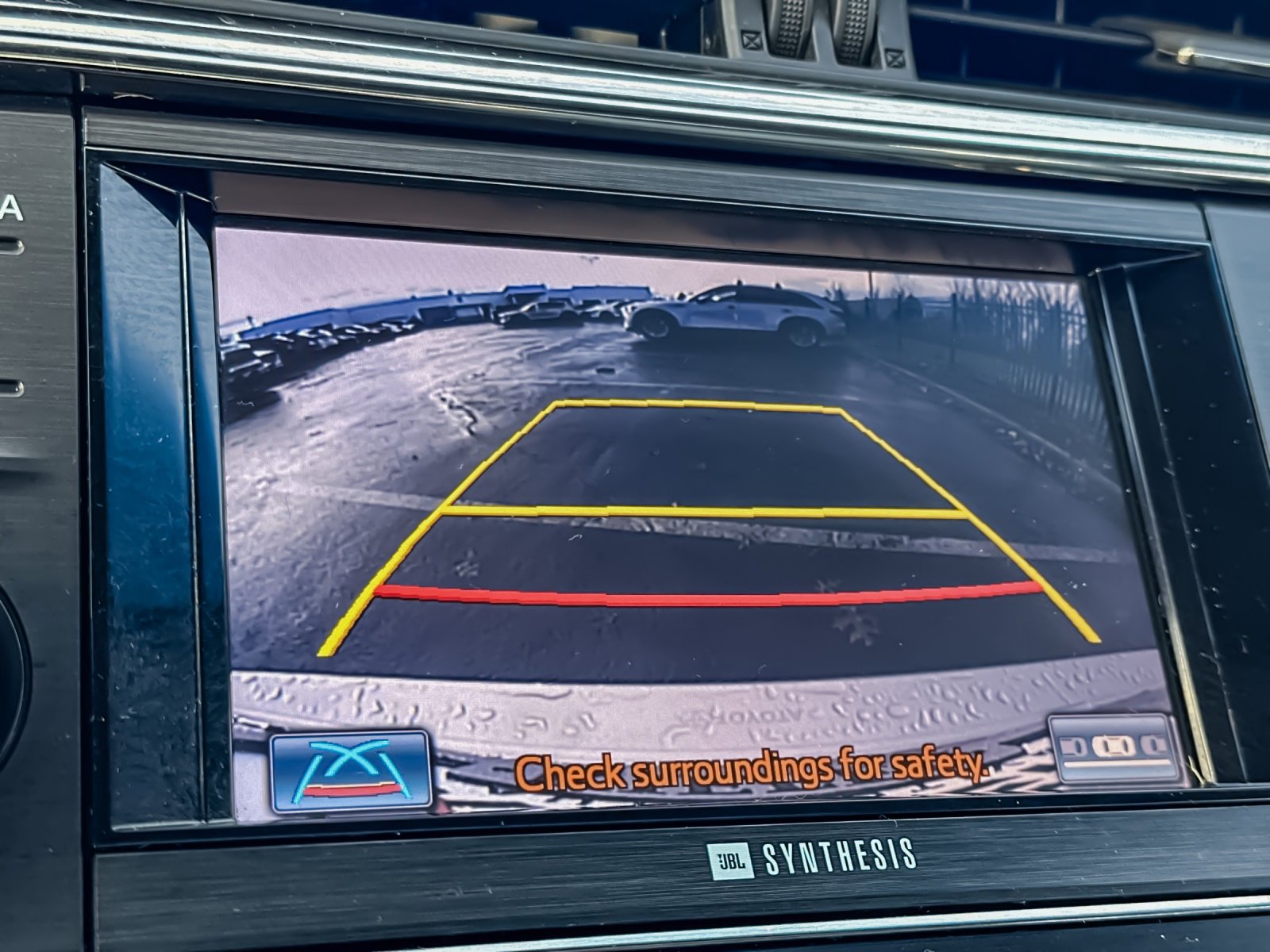 Used 2014 Toyota Avalon Limited image 19