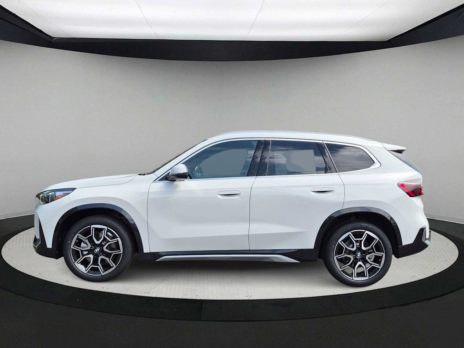 New 2027 BMW X1 xDrive28i AWD/4WD image 5
