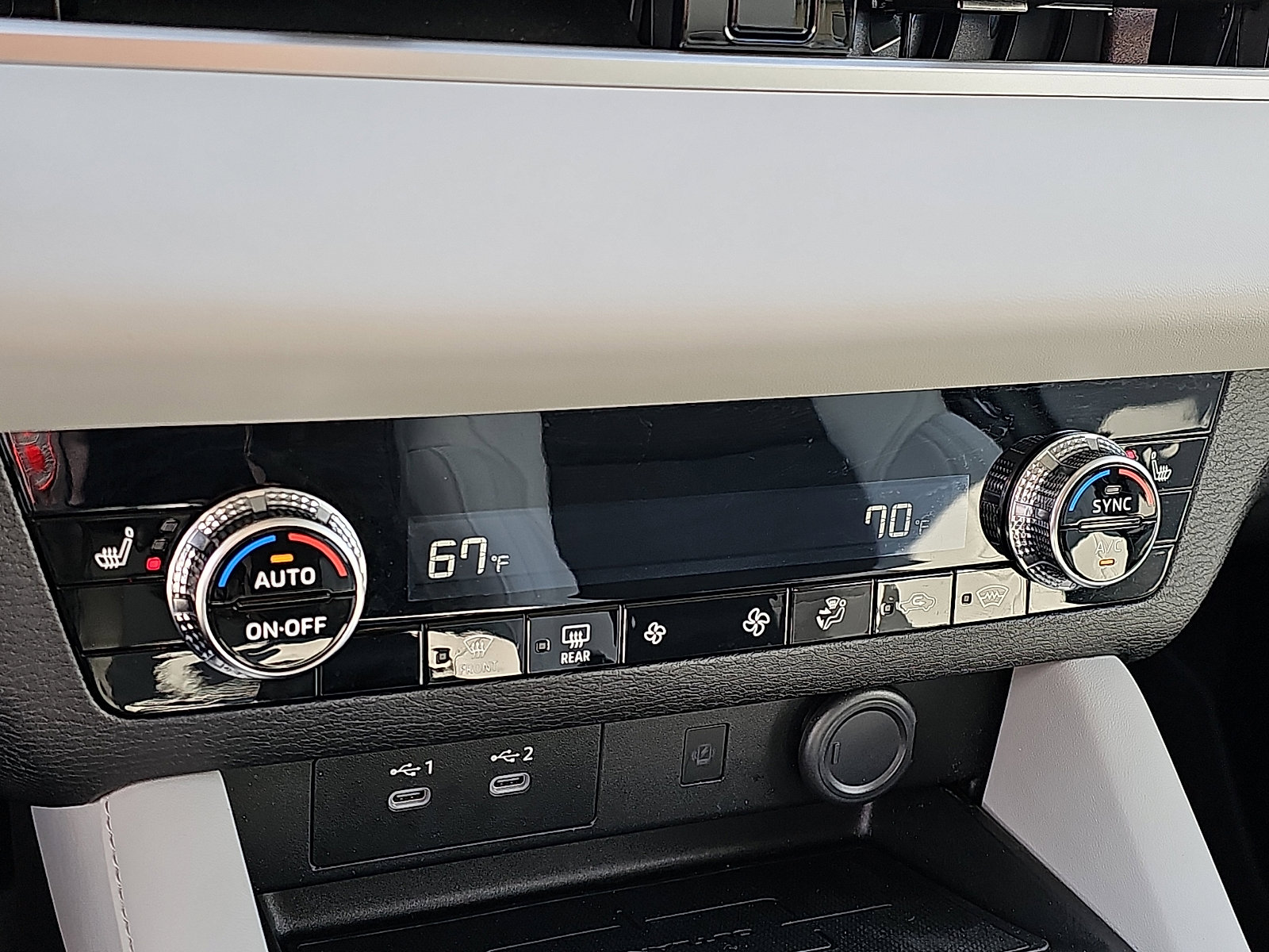 Used 2025 Mitsubishi Outlander SE AWD/4WD image 18