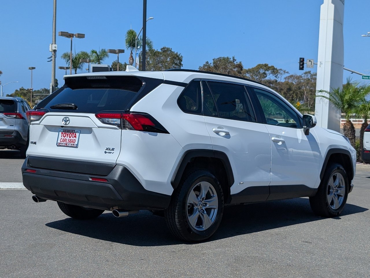 Used 2025 Toyota RAV4 XLE AWD/4WD image 13