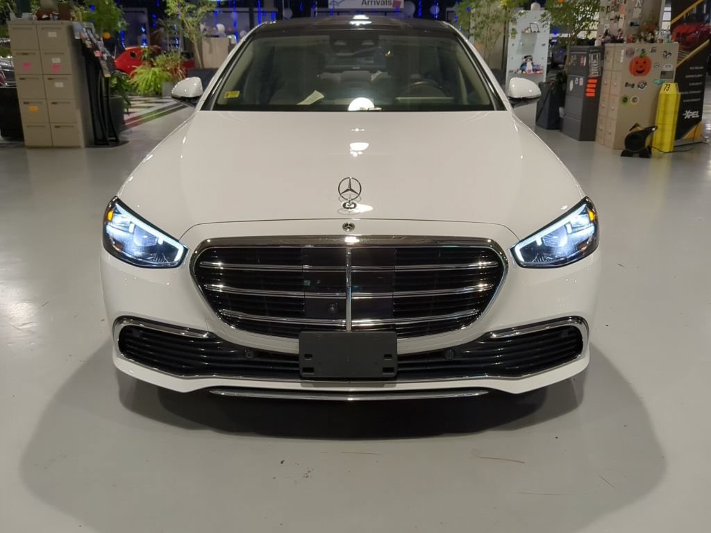 Used 2024 Mercedes-Benz S 500 4MATIC image 3