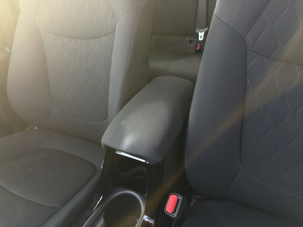 Used 2022 Toyota Corolla LE FWD image 37