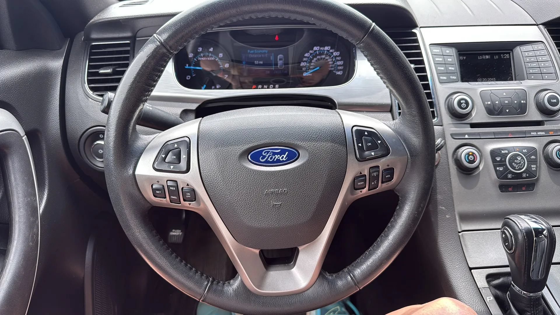 Used 2017 Ford Taurus SEL FWD image 7