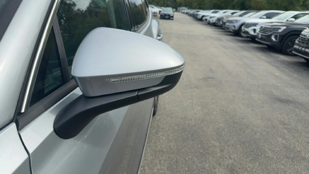 Certified 2026 Volkswagen Tiguan SE AWD/4WD image 28