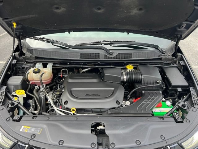 Used 2021 Chrysler Pacifica Touring-L FWD image 41