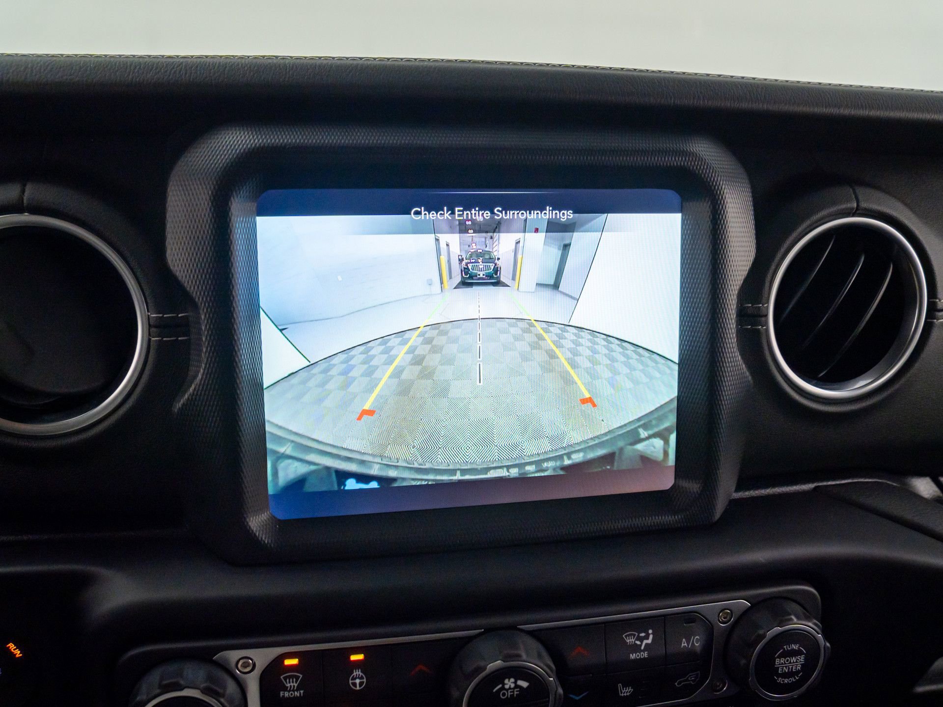 Used 2023 Jeep Wrangler Unlimited Sahara w/ Cold Weather Group image 22