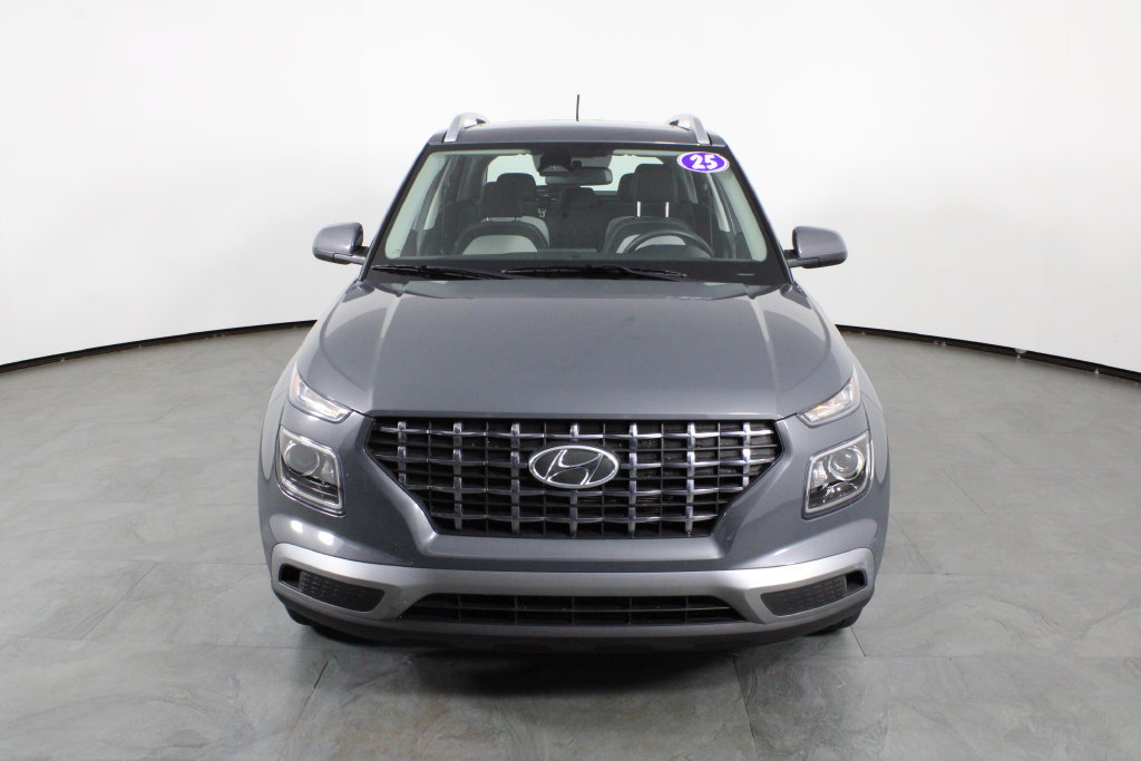 Certified 2025 Hyundai Venue SEL FWD image 13