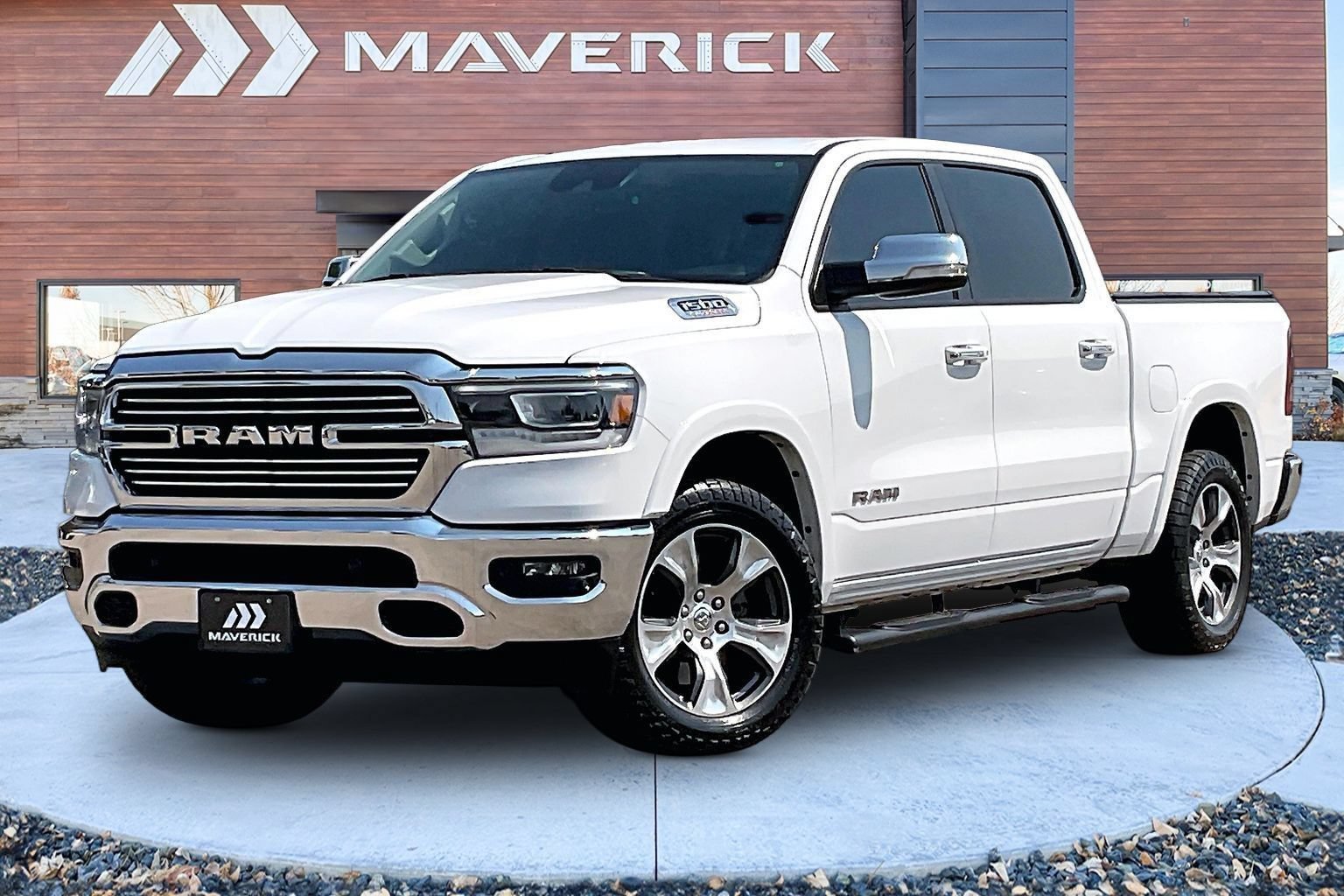 Used 2022 RAM 1500 Laramie AWD/4WD image 3