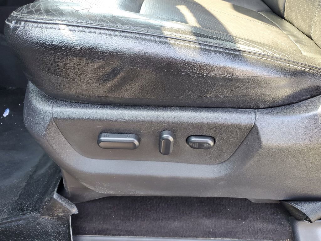 Used 2016 Ford F250 Lariat w/ Lariat Ultimate Package image 11