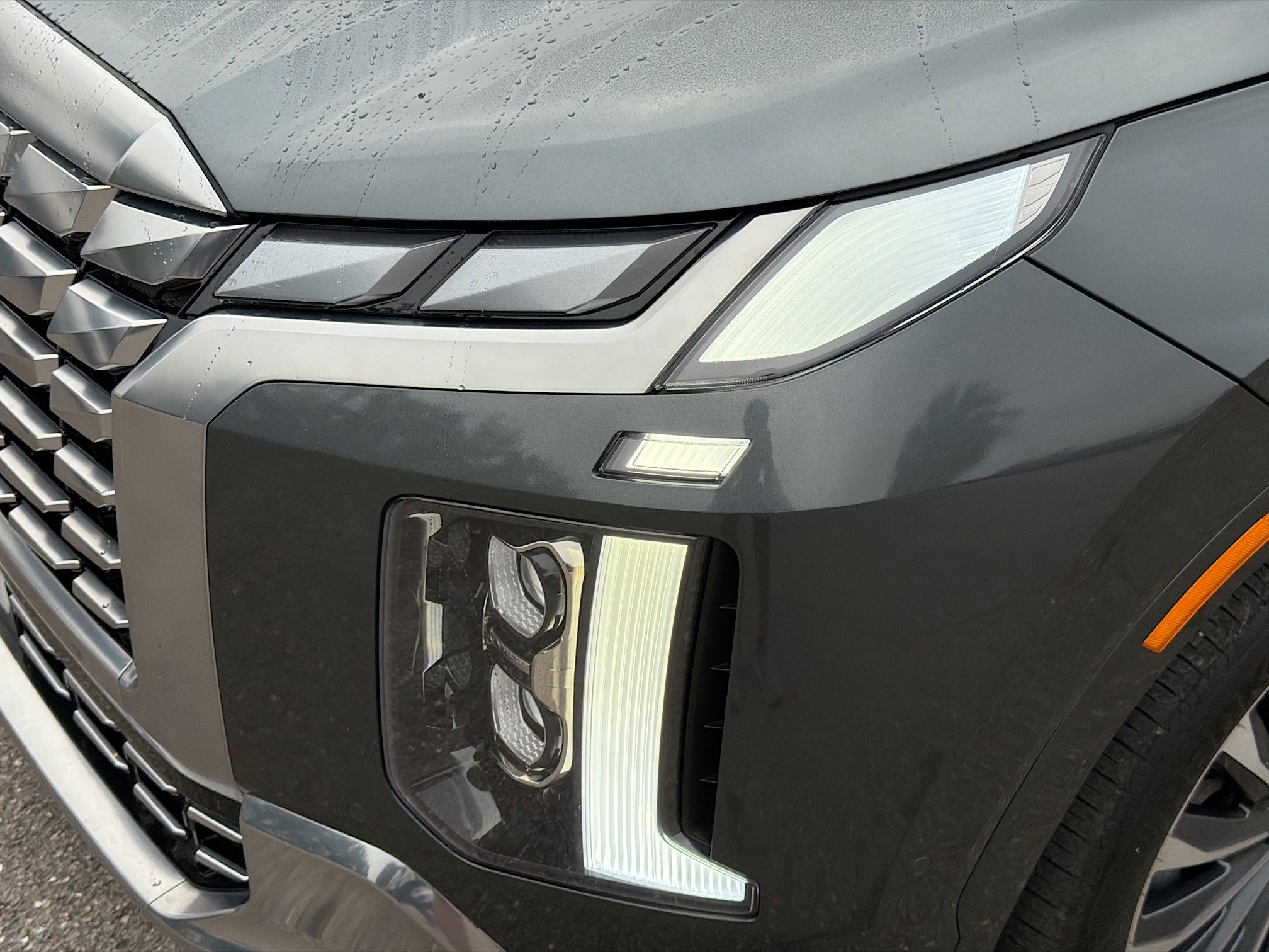 Used 2024 Hyundai Palisade Calligraphy image 9