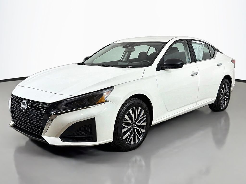 Used 2025 Nissan Altima 2.5 SV AWD/4WD image 6