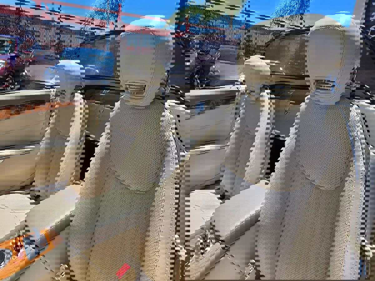 Used 2012 Mercedes-Benz SL 550 image 27