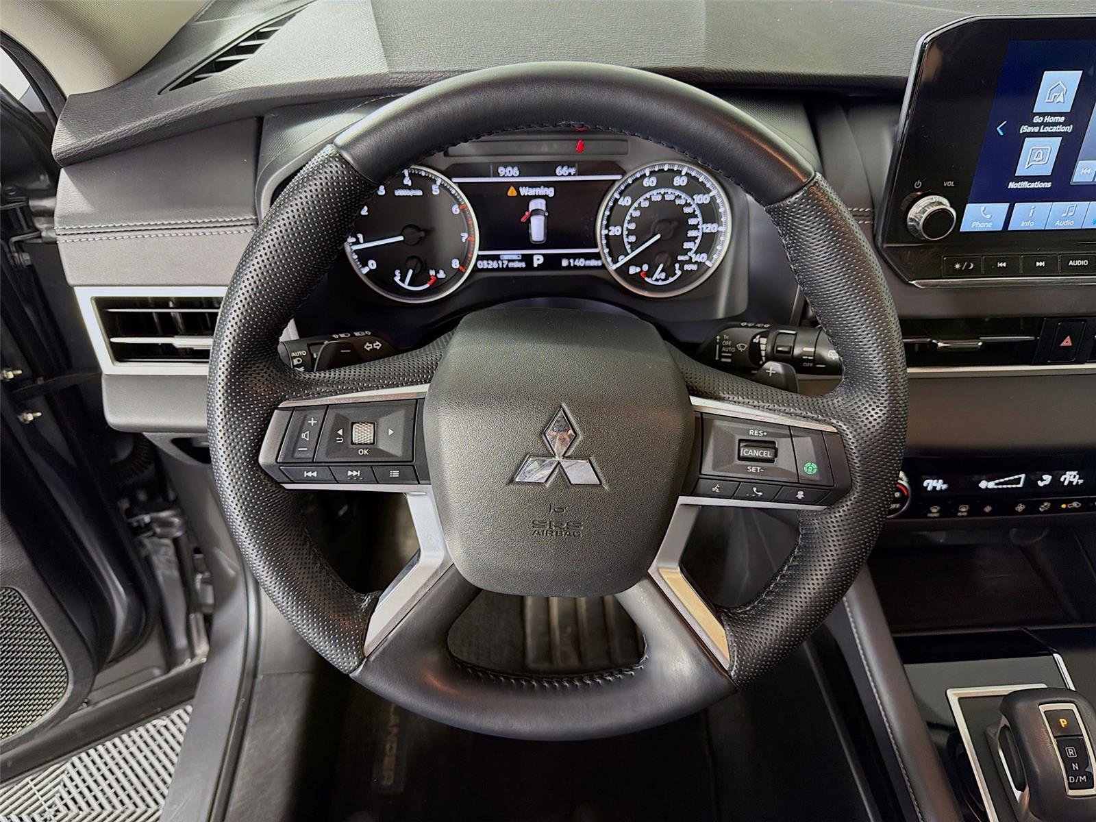 Used 2023 Mitsubishi Outlander SE AWD/4WD image 12