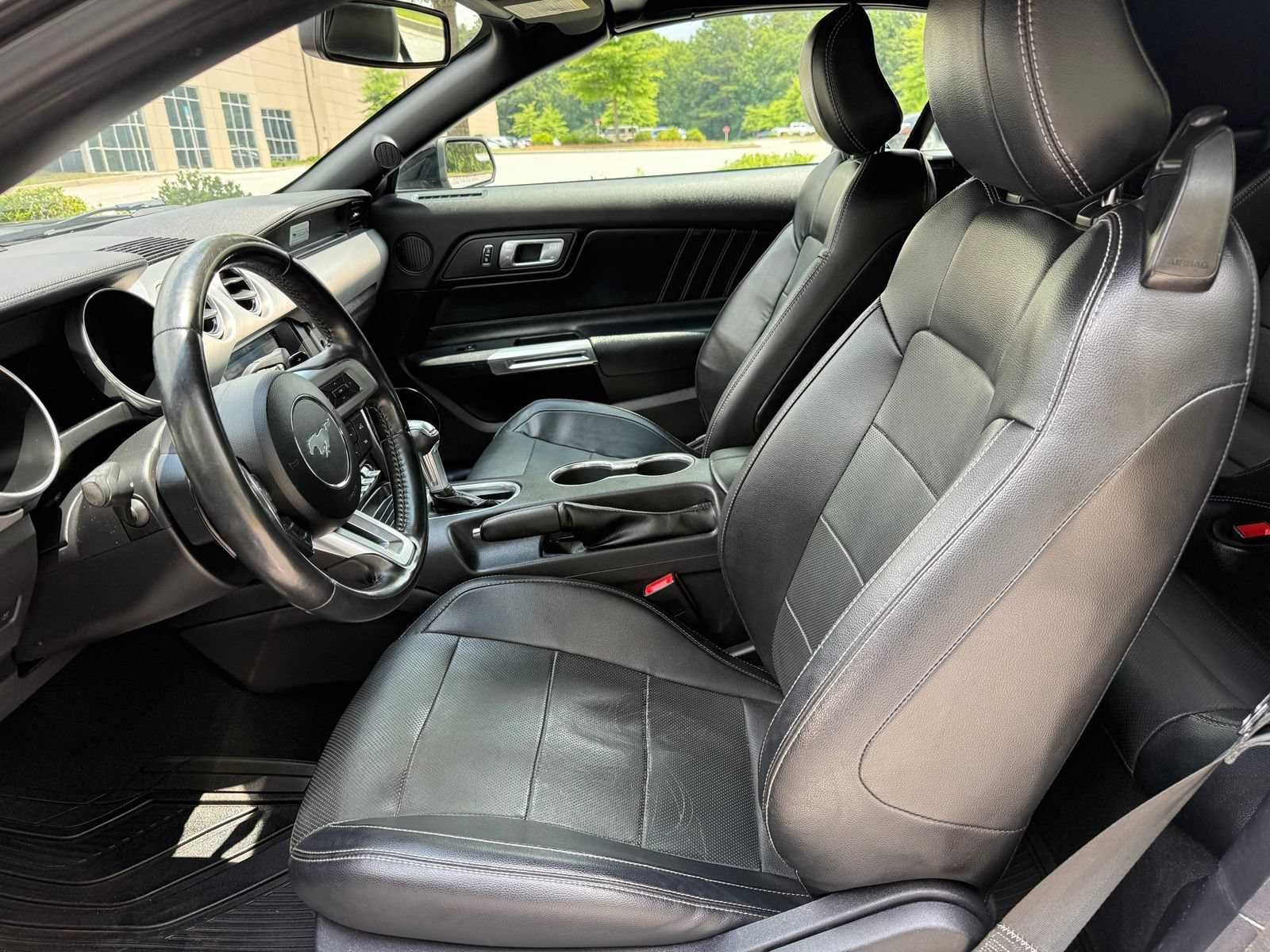 Used 2019 Ford Mustang Premium RWD image 34