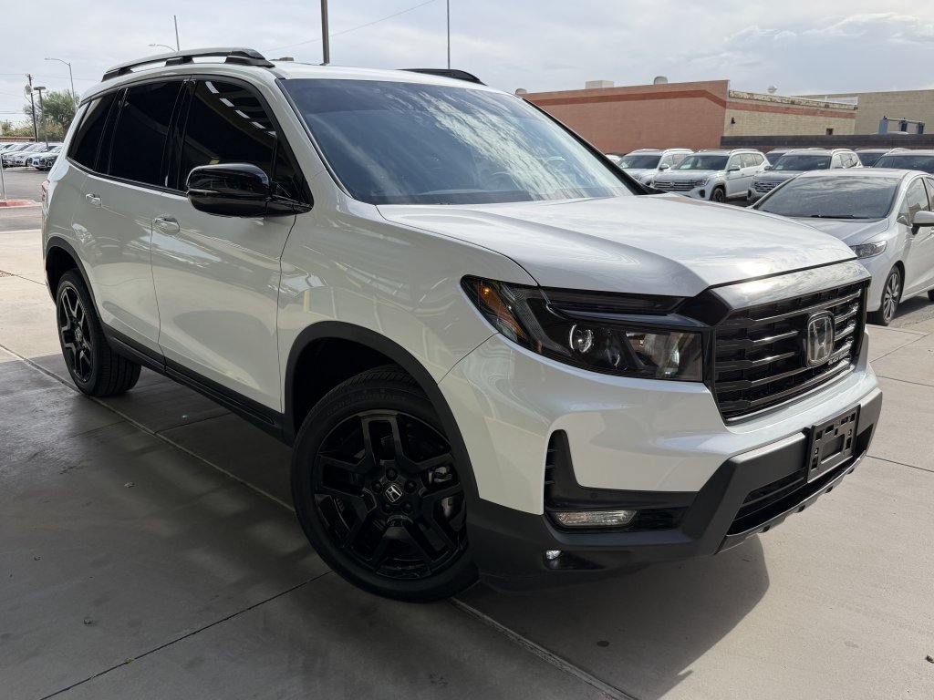Used 2025 Honda Passport Black Edition image 6