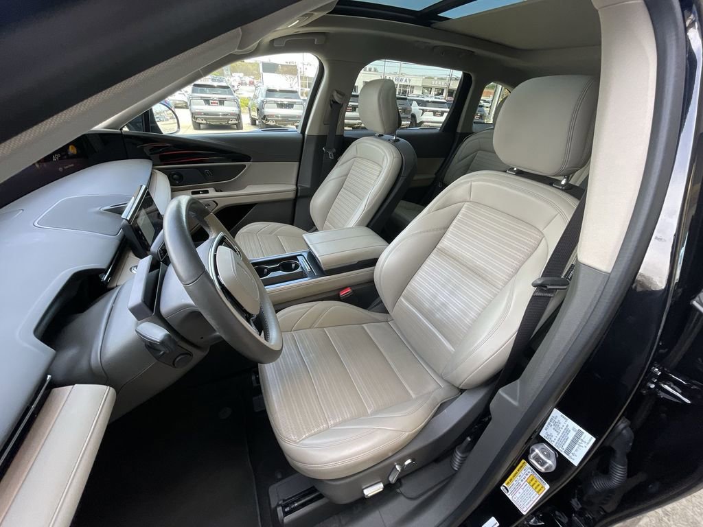 Used 2024 Lincoln Nautilus Reserve w/ Equipment Group 202A AWD/4WD image 19