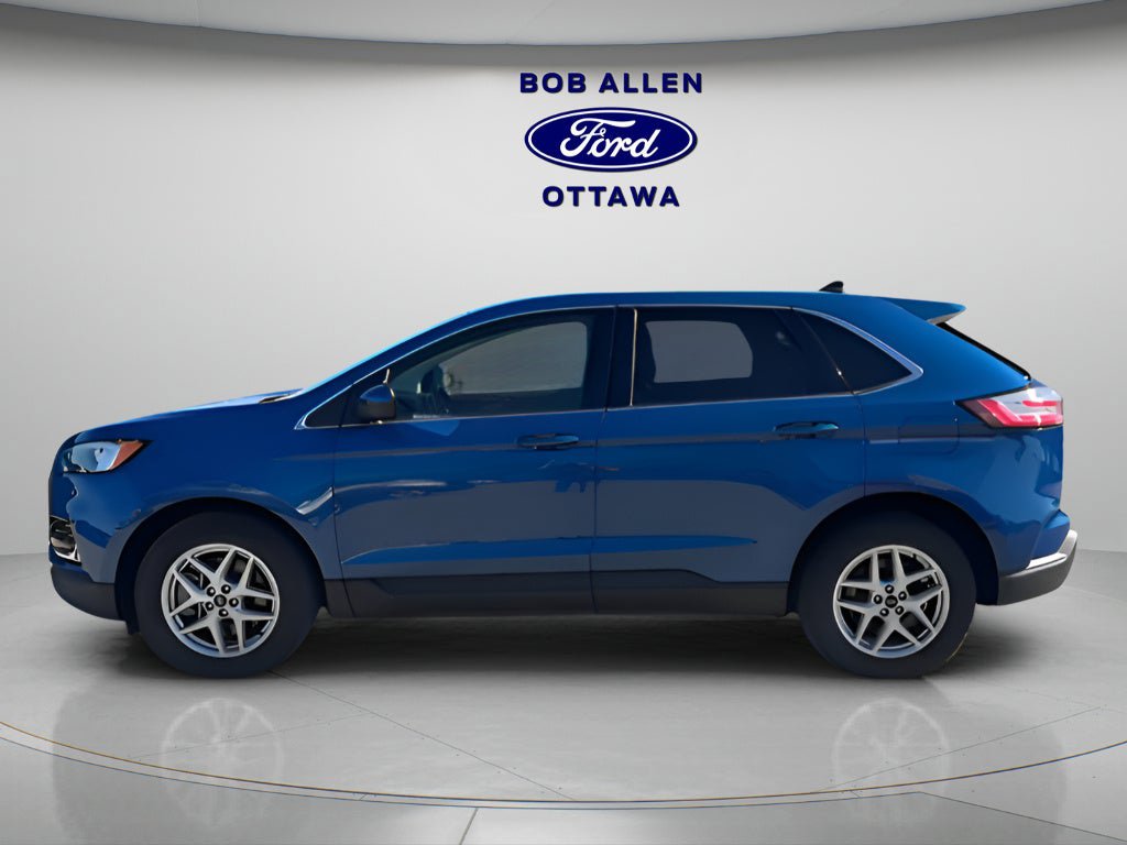 Used 2022 Ford Edge SEL w/ Convenience Package AWD/4WD image 2