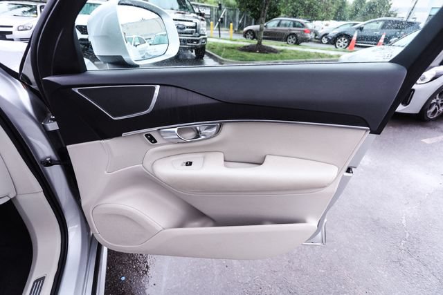 Used 2020 Volvo XC90 T6 Momentum w/ Protection Package Premier AWD/4WD image 60