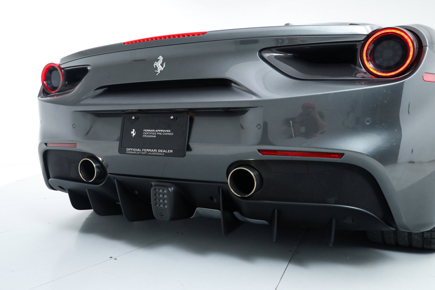 Used 2017 Ferrari 488 GTB image 17