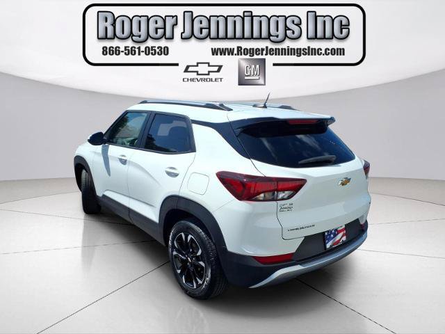 Used 2023 Chevrolet TrailBlazer LT FWD image 3