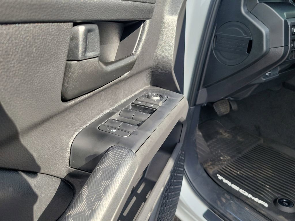 New 2026 Toyota Tacoma SR image 15