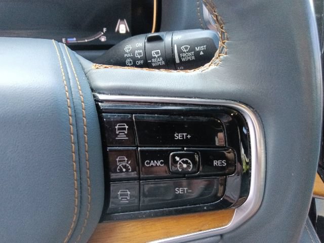 Used 2022 Jeep Grand Wagoneer Series II w/ Premium Group II AWD/4WD image 19