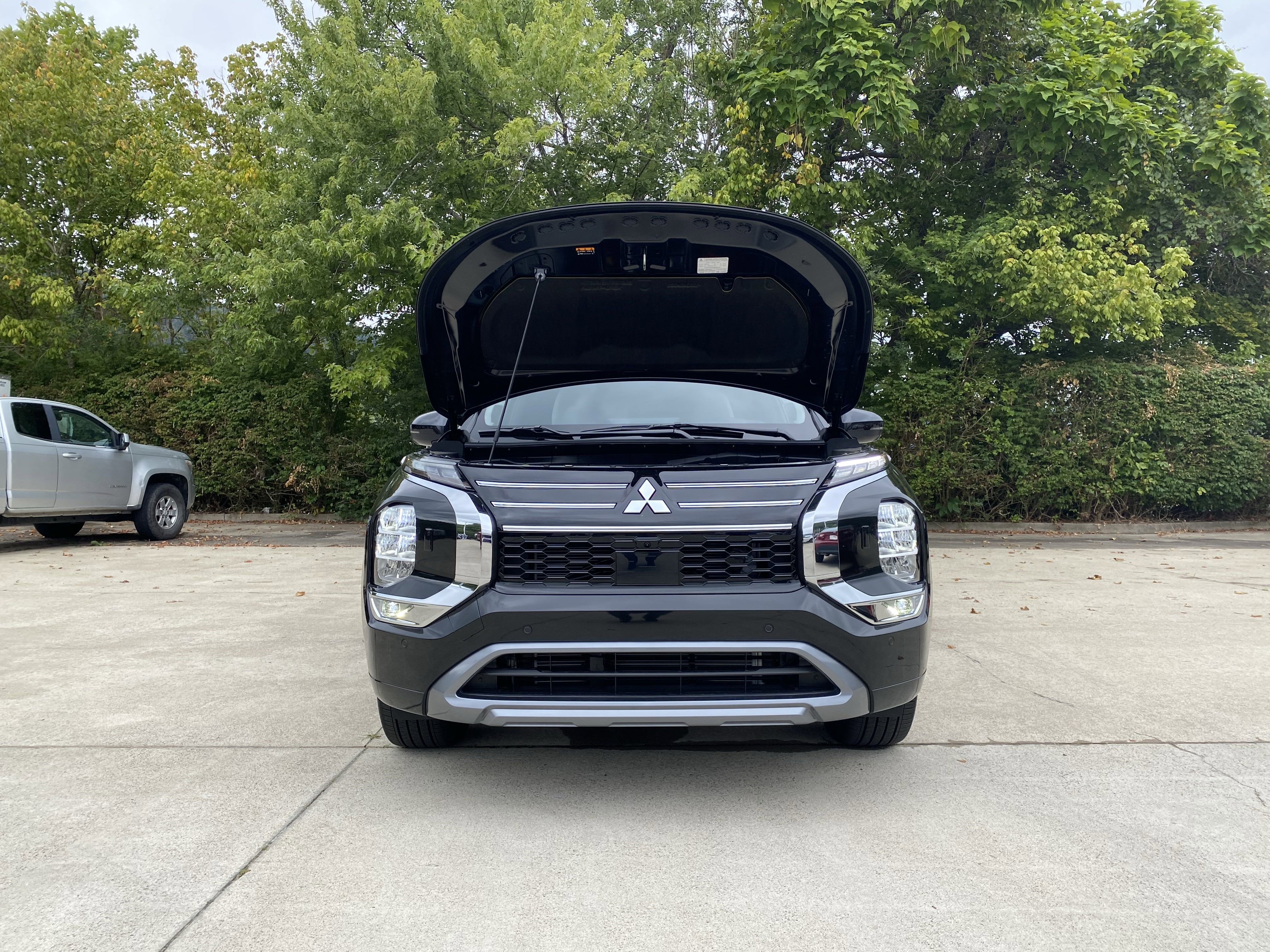 New 2025 Mitsubishi Outlander AWD image 35