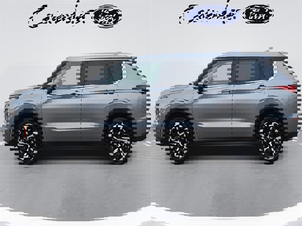 Used 2024 Mitsubishi Outlander SE image 8