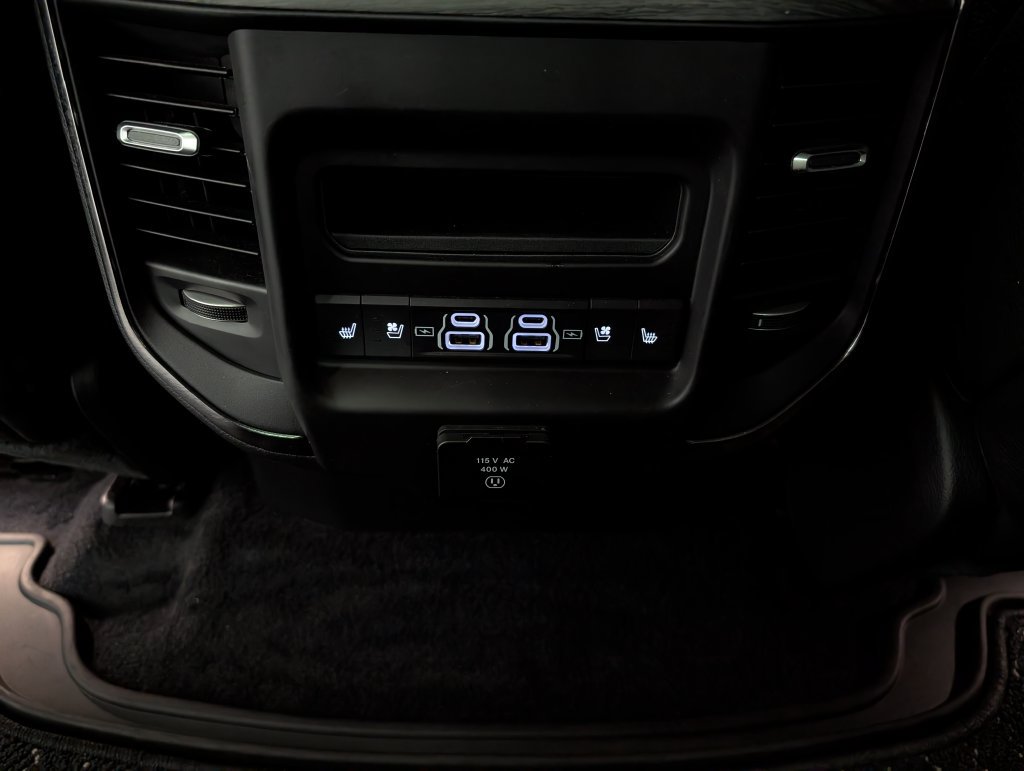 Used 2026 RAM 1500 Limited AWD/4WD image 12