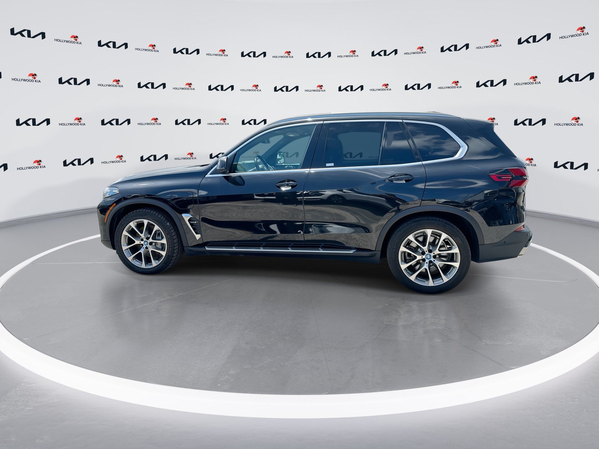 Used 2024 BMW X5 xDrive50e AWD/4WD image 5