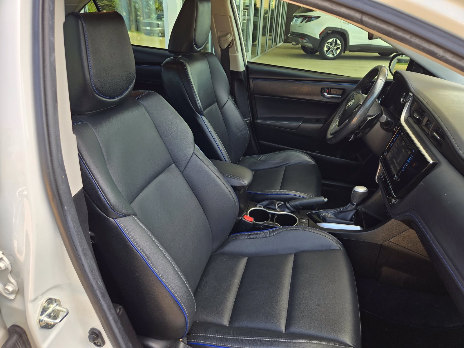 Used 2018 Toyota Corolla XSE FWD image 24