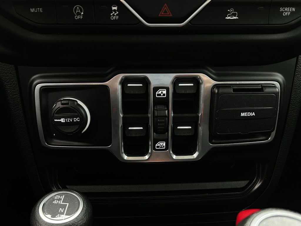 Used 2023 Jeep Wrangler Unlimited Sport AWD/4WD image 20