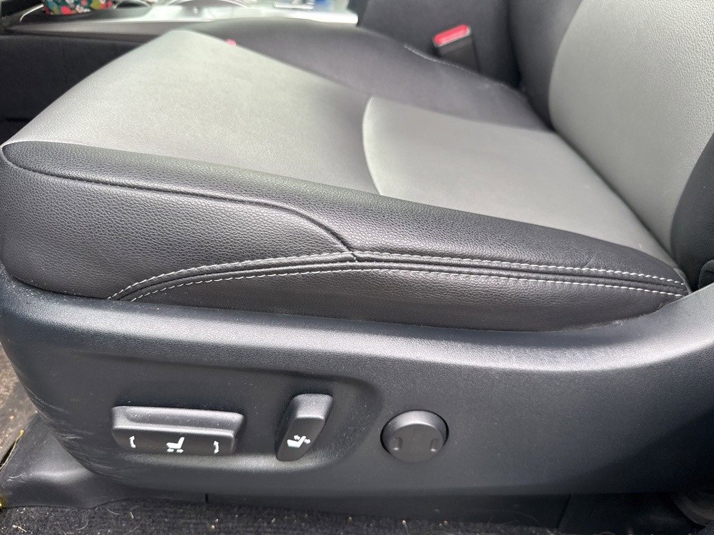 Used 2022 Toyota 4Runner SR5 Premium image 24